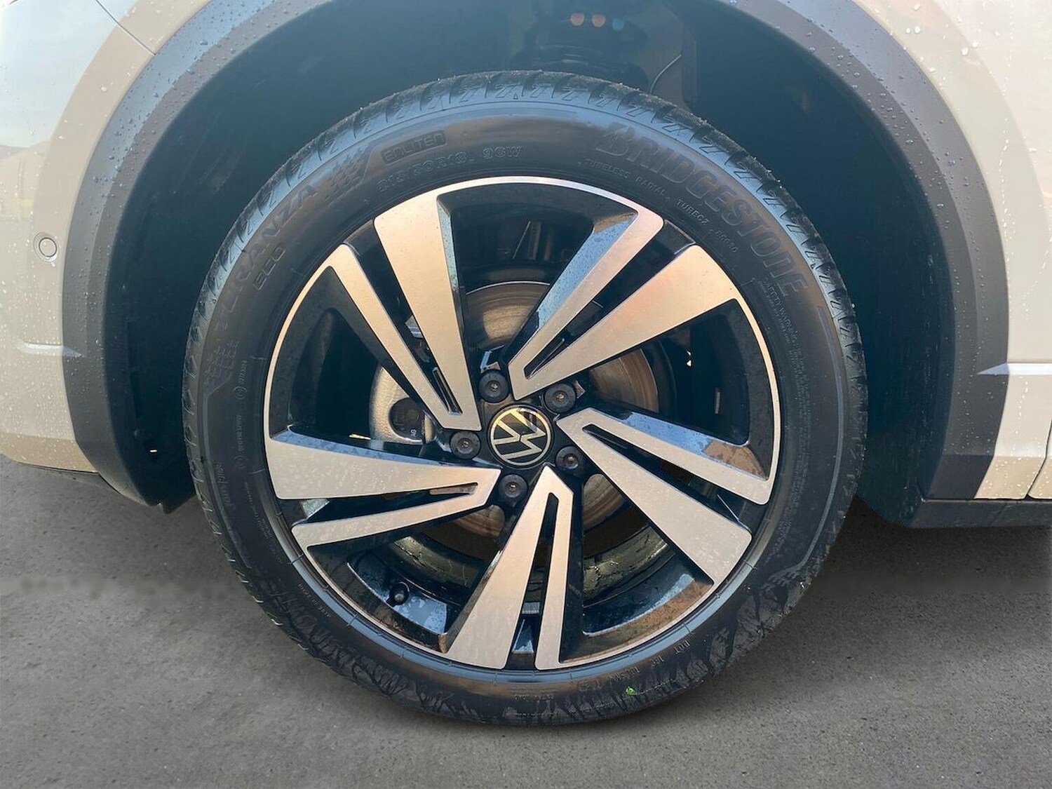 Used Volkswagen T-Roc 2025 for sale - 76490659: Photo 6