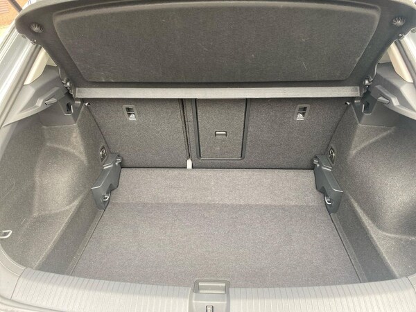 Used Volkswagen T-Roc 2024 for sale - 75656107: Photo 17