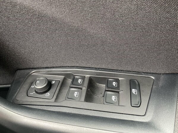 Used Volkswagen T-Roc 2024 for sale - 75656107: Photo 21