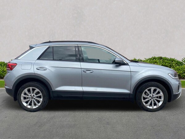 Used Volkswagen T-Roc 2024 for sale - 75656107: Photo 3
