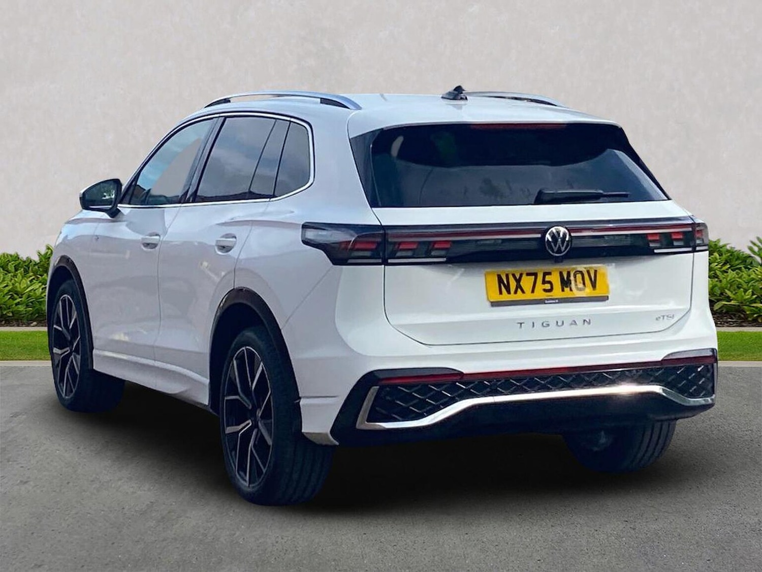 Used Volkswagen Tiguan 2025 for sale - 76149695: Photo 2