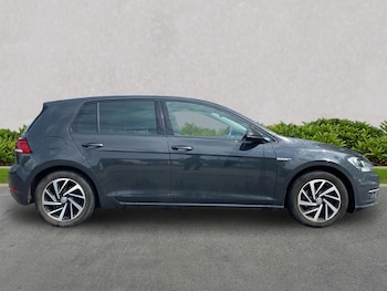 Used Volkswagen Golf 2019 for sale - 78655770: Photo