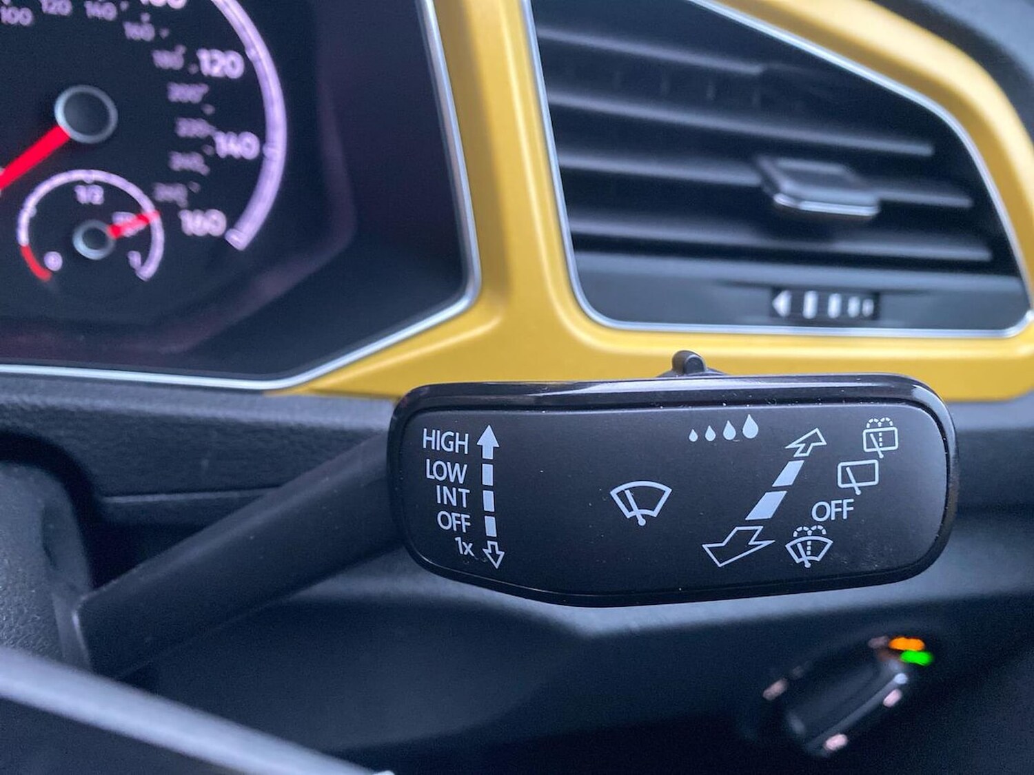 Used Volkswagen T-Roc 2020 for sale - 77603697: Photo 27