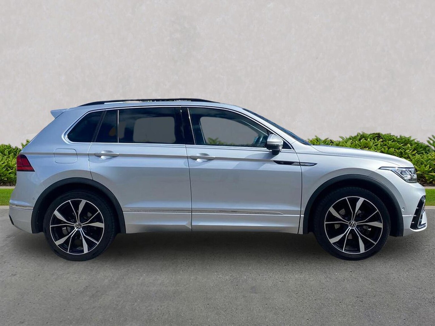 Used Volkswagen Tiguan 2023 for sale - 78198122: Photo 3