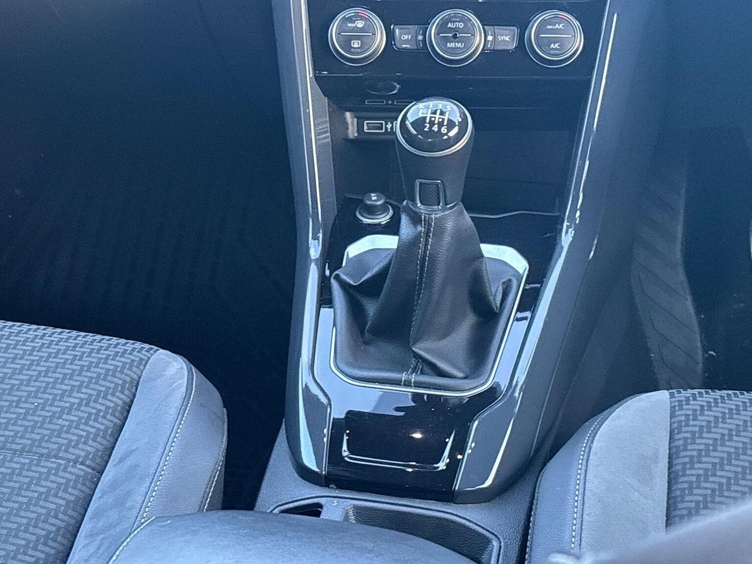 Used Volkswagen T-Roc 2019 for sale - 77003688: Photo 13