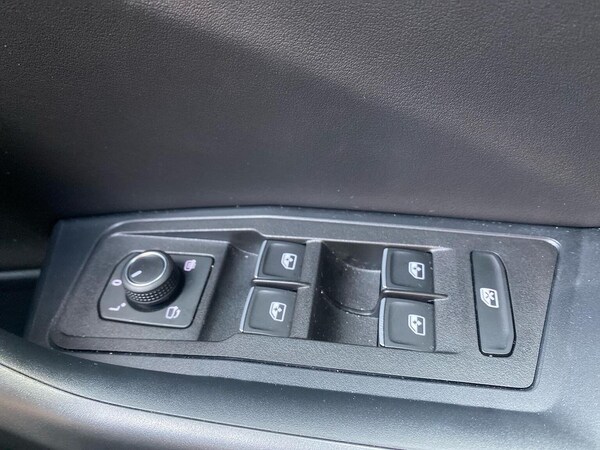 Used Volkswagen T-Roc 2025 for sale - 75994951: Photo 21