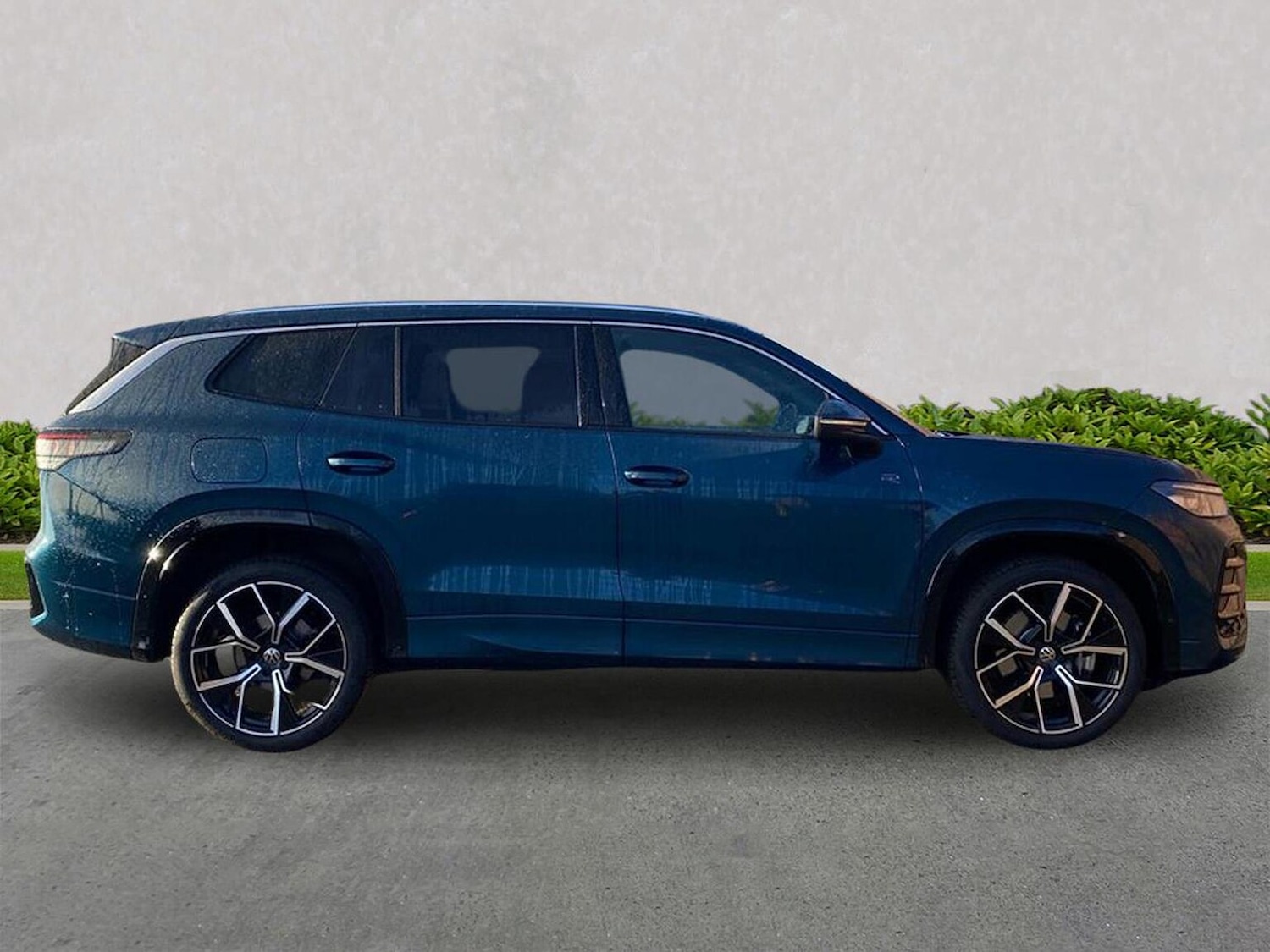 Used Volkswagen Touran 2025 for sale - 77603701: Photo 3