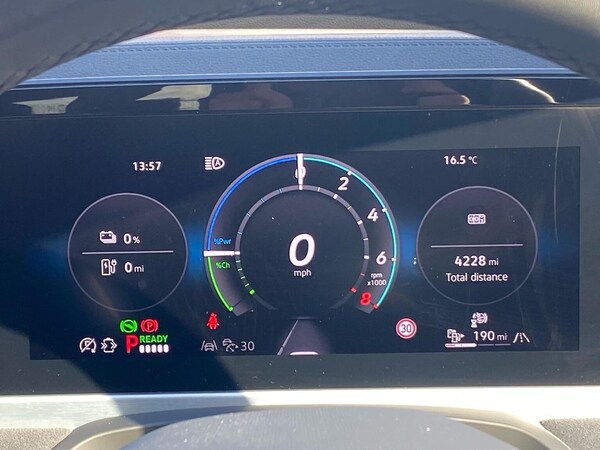 Used Volkswagen Passat 2025 for sale - 76225000: Photo 10