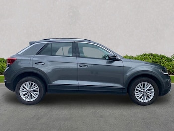 Used Volkswagen T-Roc 2023 for sale - 79445115: Photo