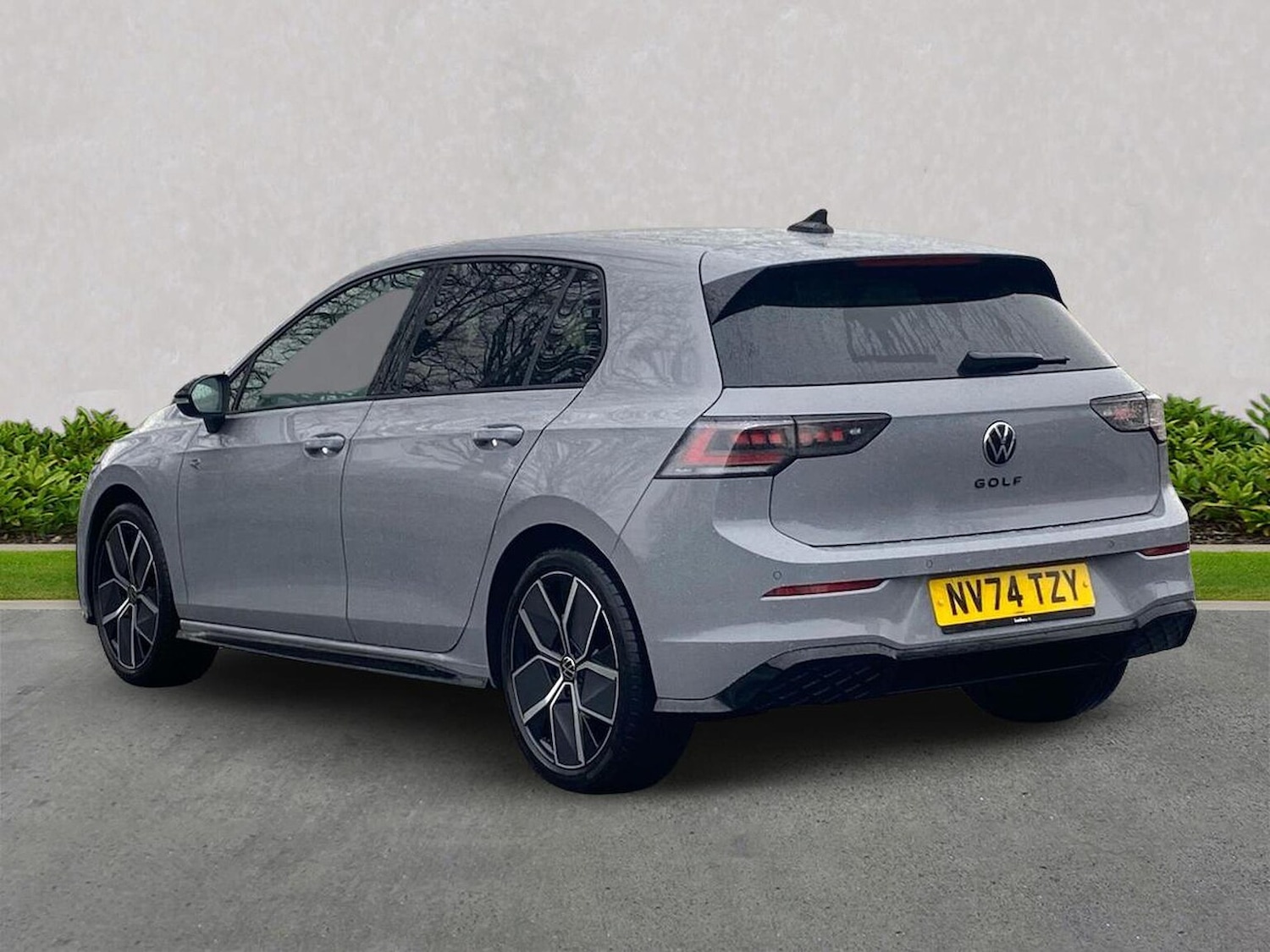 Used Volkswagen Golf 2025 for sale - 77896295: Photo 2