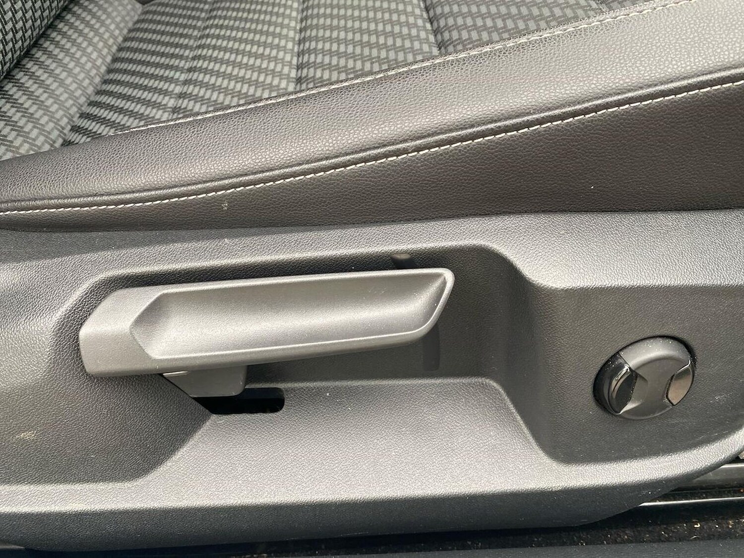 Used Volkswagen T-Roc 2020 for sale - 76007253: Photo 30