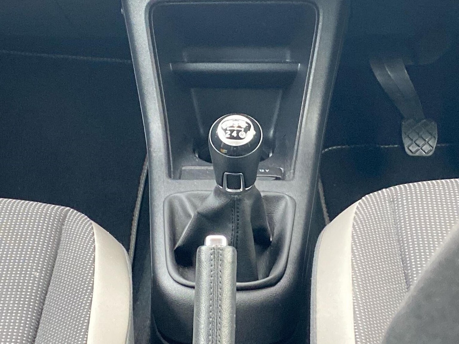 Used Volkswagen up! 2014 for sale - 76682578: Photo 13