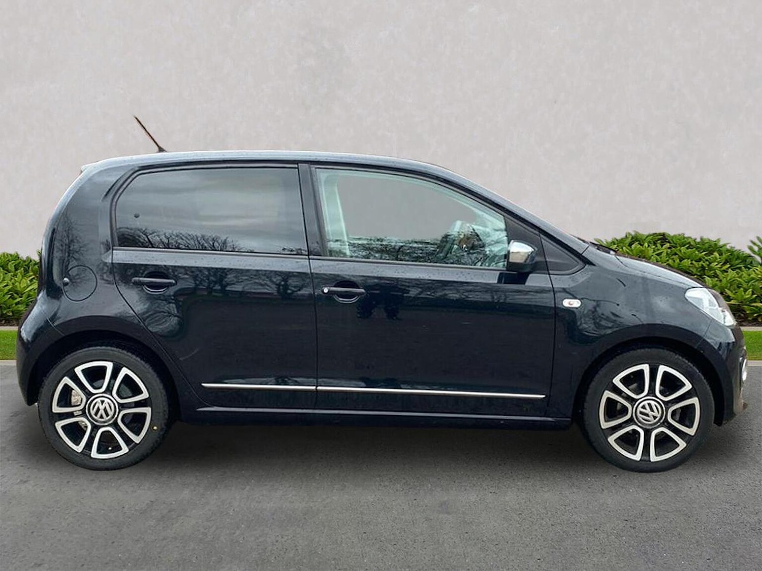Used Volkswagen up! 2014 for sale - 76682578: Photo 3