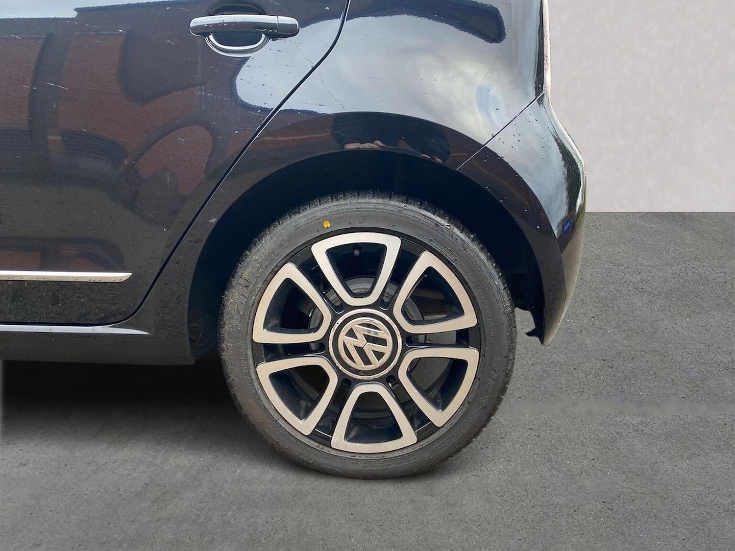 Used Volkswagen up! 2014 for sale - 76682578: Photo 6