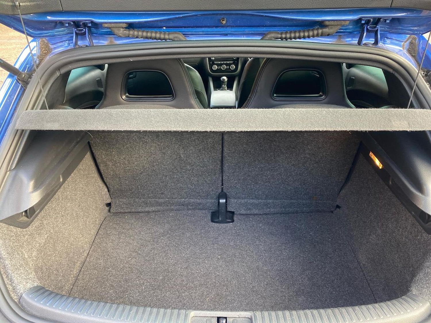 Used Volkswagen Scirocco 2017 for sale - 76762423: Photo 17