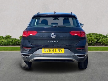 Used Volkswagen T-Roc 2020 for sale - 78373696: Photo