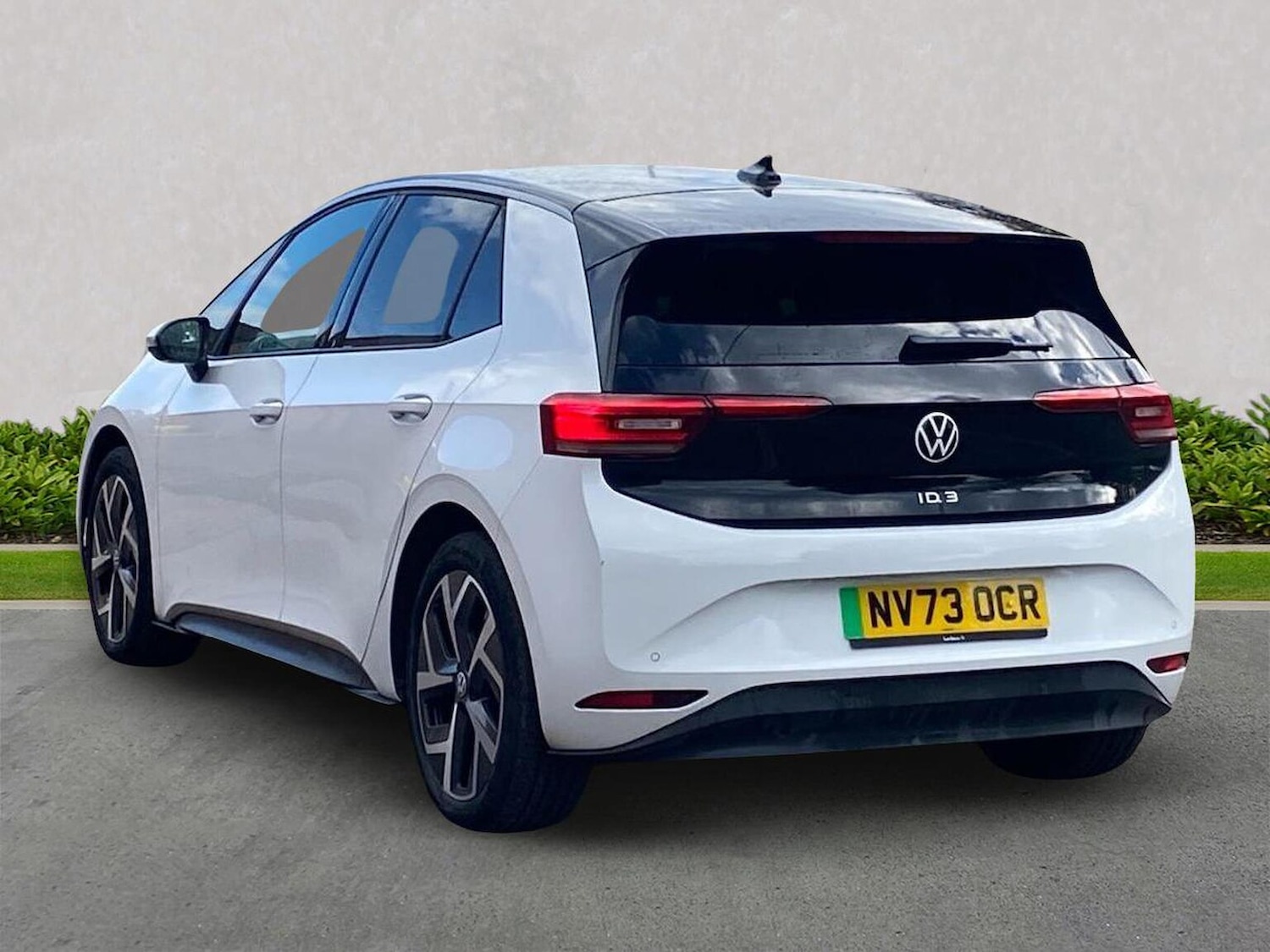 Used Volkswagen ID.3 2023 for sale - 76257806: Photo 2