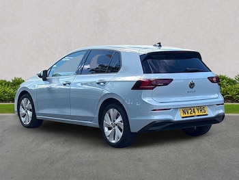 Used Volkswagen Golf 2024 for sale - 79393032: Photo