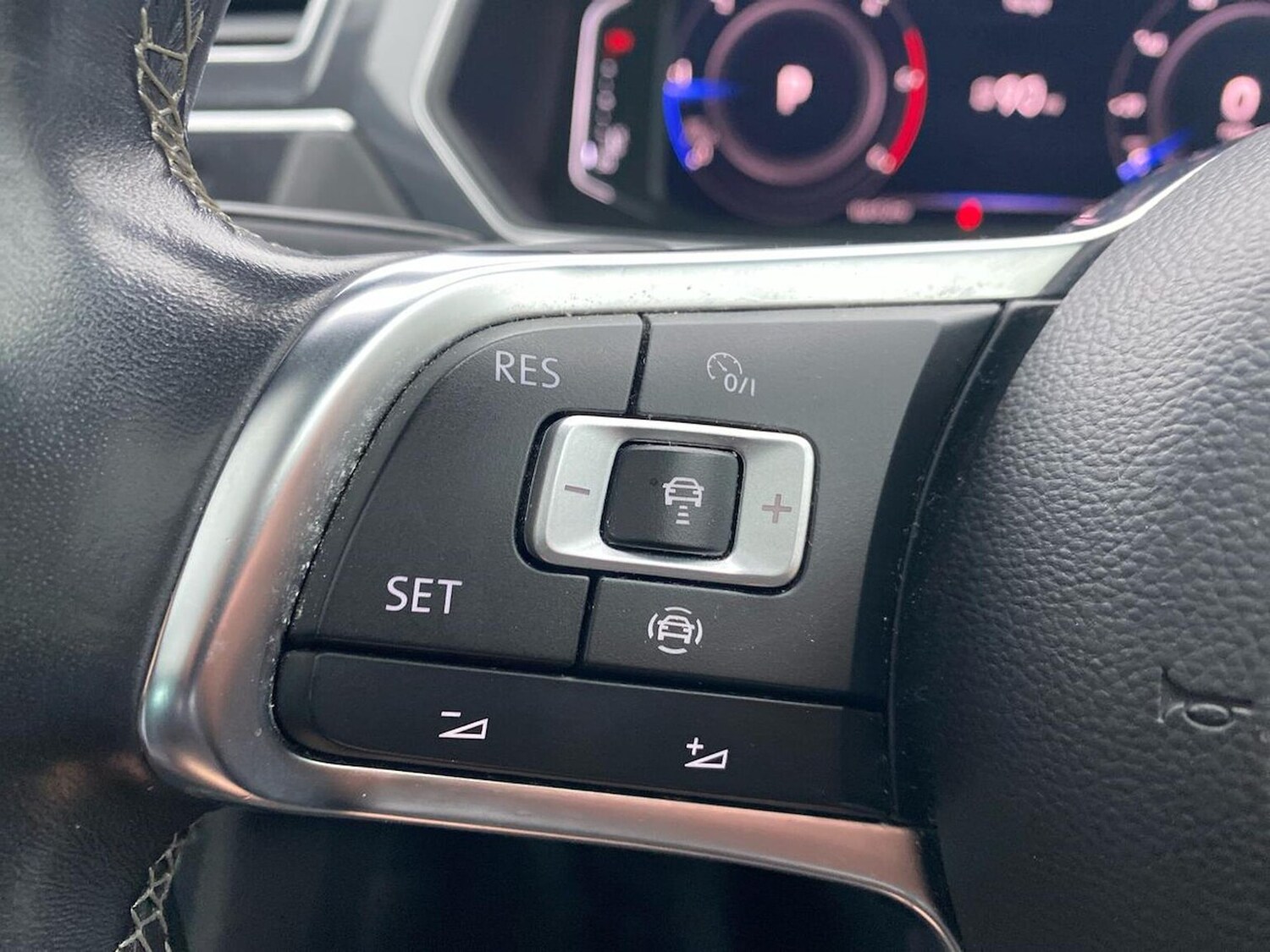 Used Volkswagen Tiguan 2020 for sale - 76920123: Photo 26