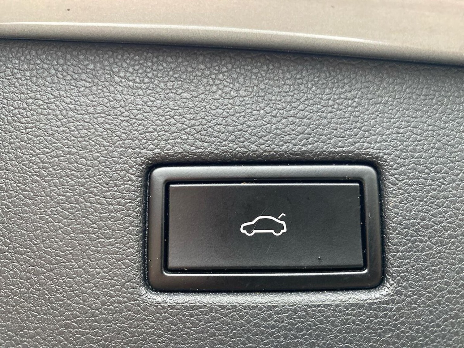 Used Volkswagen Tiguan 2020 for sale - 76920123: Photo 37