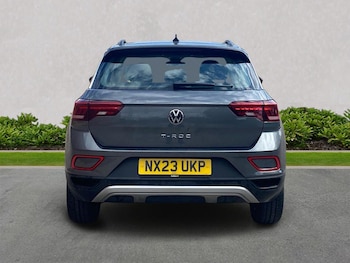 Used Volkswagen T-Roc 2023 for sale - 75505451: Photo