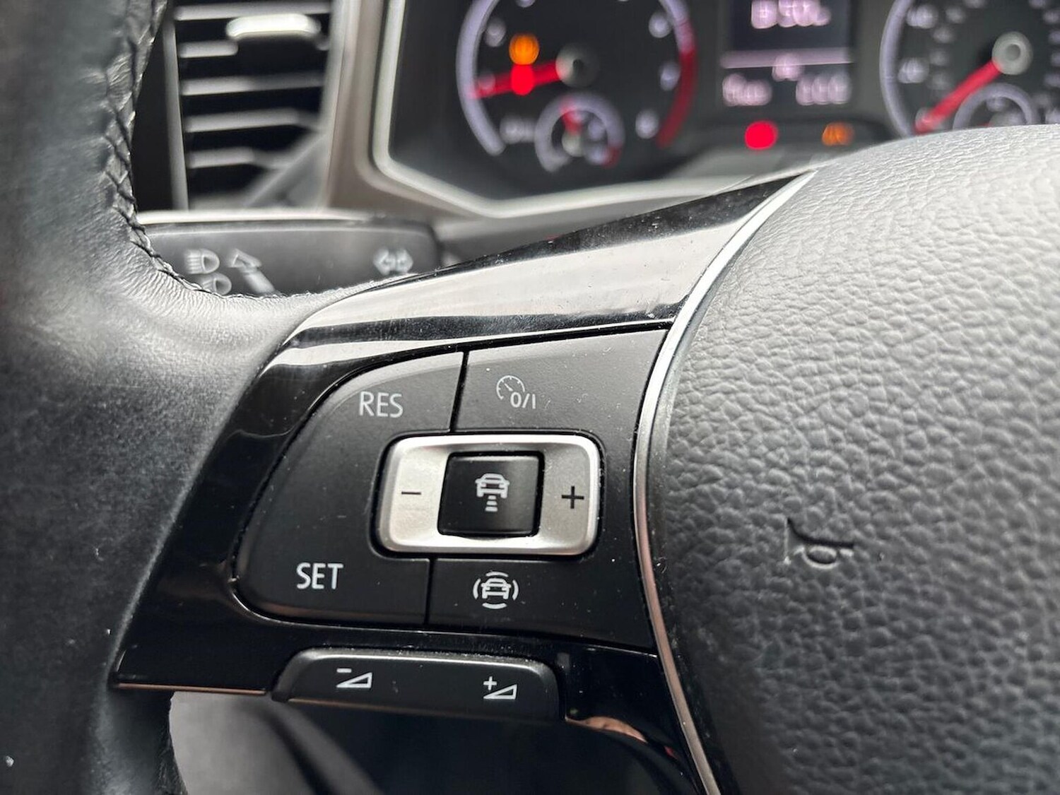 Used Volkswagen T-Roc 2019 for sale - 76275164: Photo 25