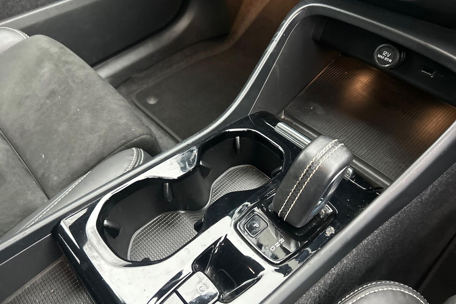 Used Volvo XC40 2021 for sale - 77715401: Photo 13