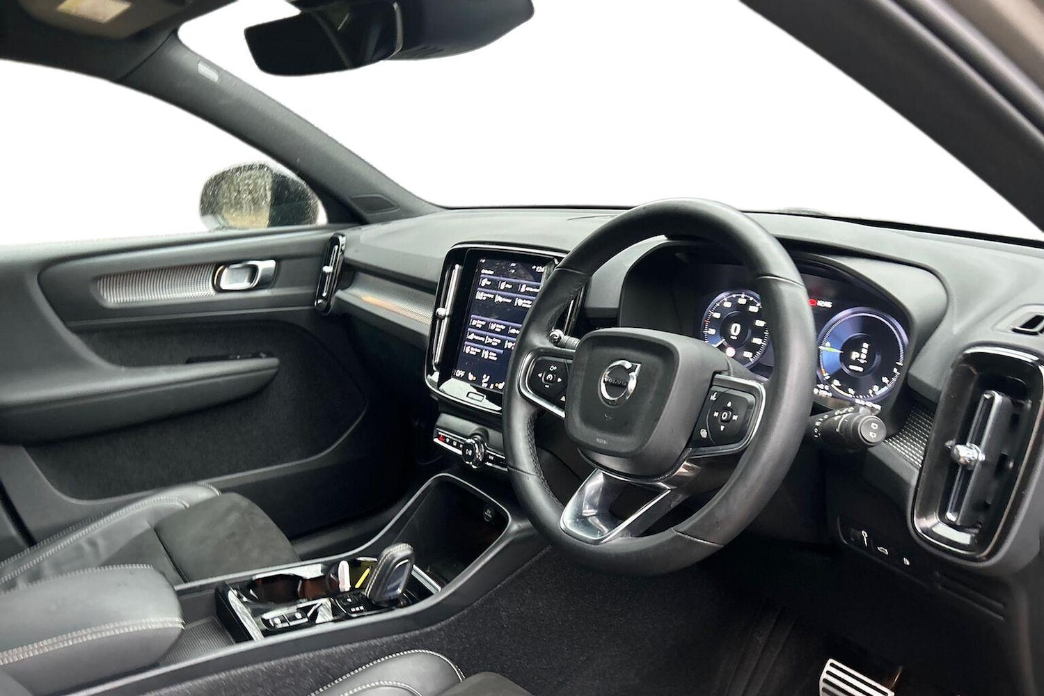 Used Volvo XC40 2021 for sale - 77715401: Photo 15