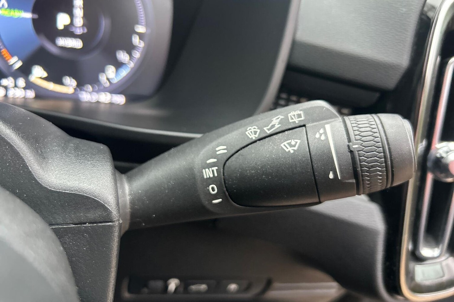 Used Volvo XC40 2021 for sale - 77715401: Photo 29