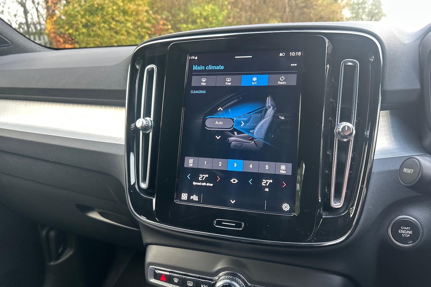 Used Volvo XC40 2022 for sale - 76693402: Photo 25