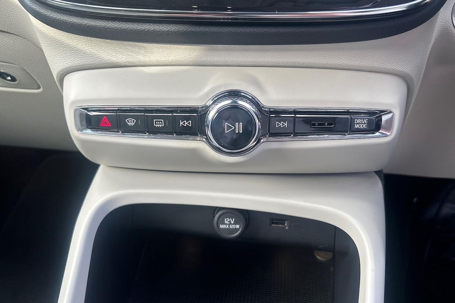 Used Volvo XC40 2020 for sale - 76741198: Photo 12