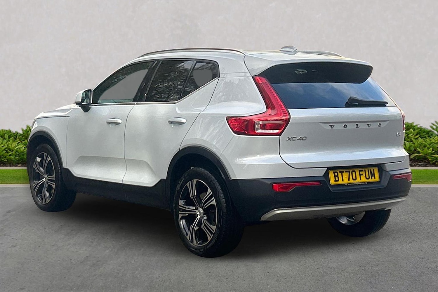 Used Volvo XC40 2020 for sale - 76741198: Photo 2