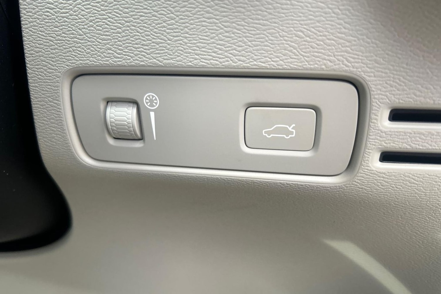 Used Volvo XC40 2020 for sale - 76741198: Photo 22