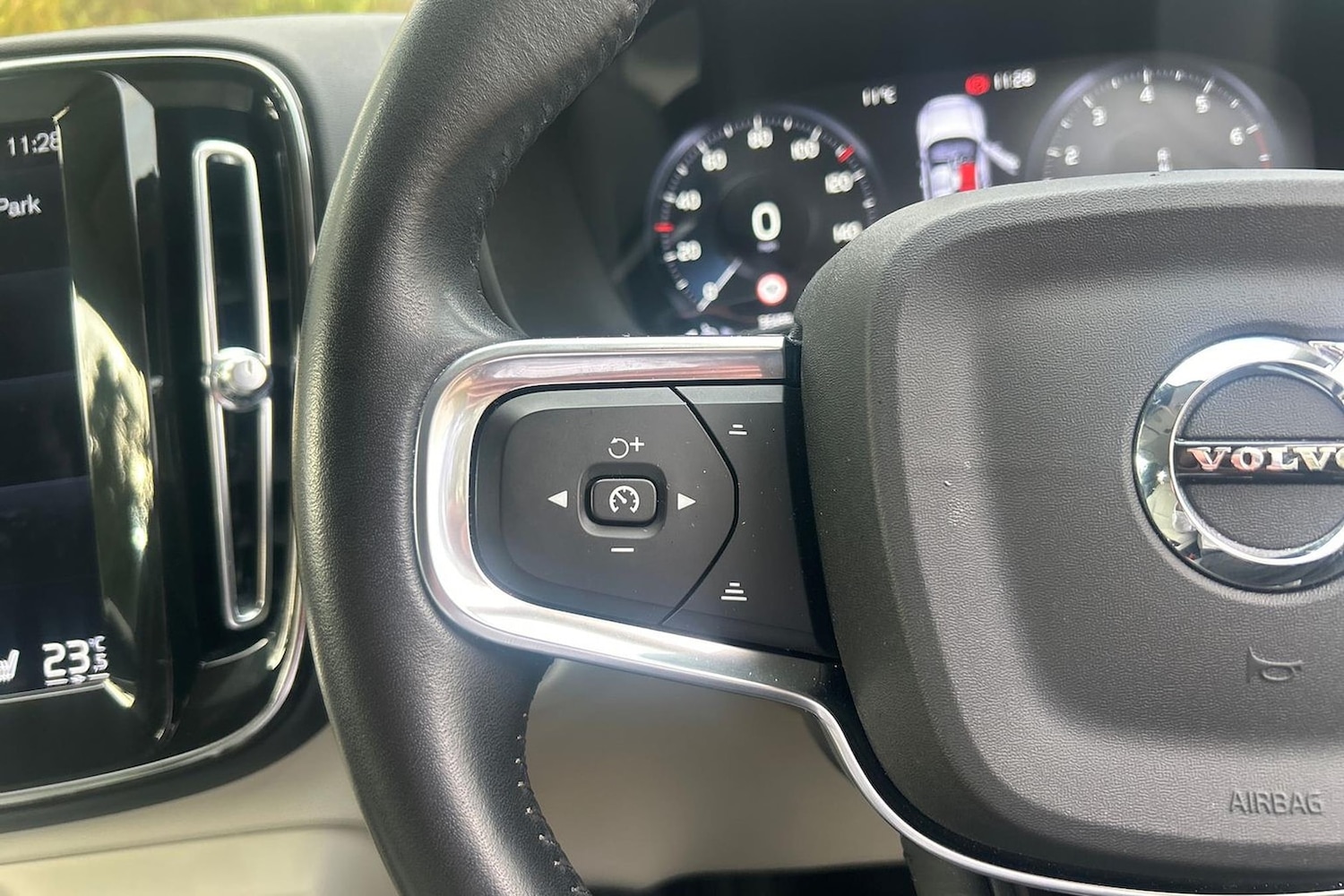 Used Volvo XC40 2020 for sale - 76741198: Photo 26