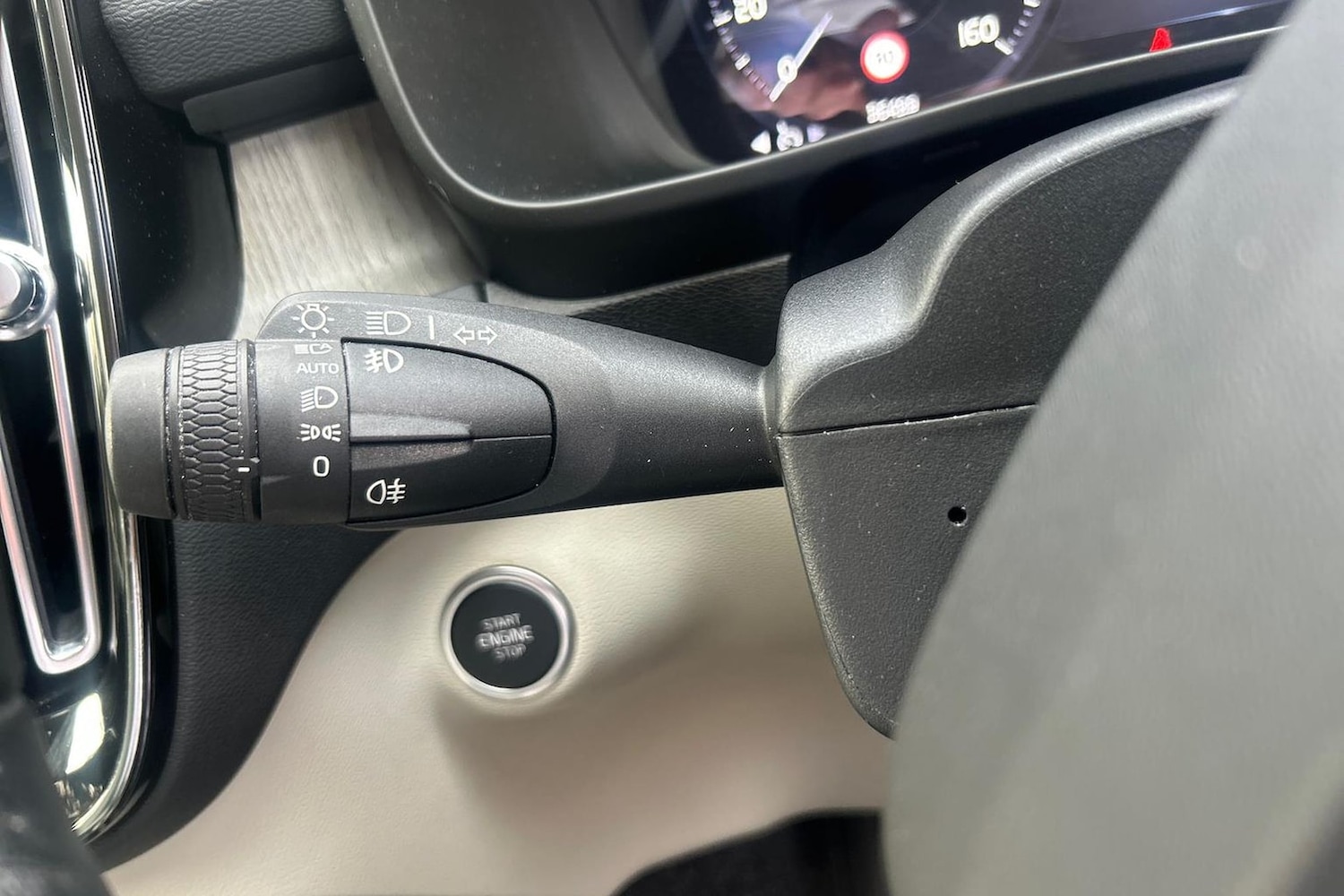 Used Volvo XC40 2020 for sale - 76741198: Photo 28