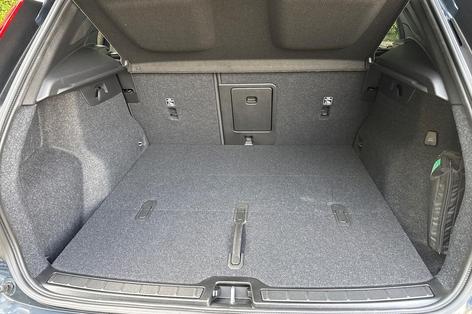 Used Volvo XC40 2025 for sale - 76076409: Photo 17