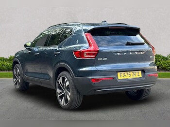 Used Volvo XC40 2025 for sale - 76076409: Photo 2