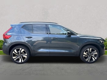 Used Volvo XC40 2025 for sale - 76076409: Photo 3