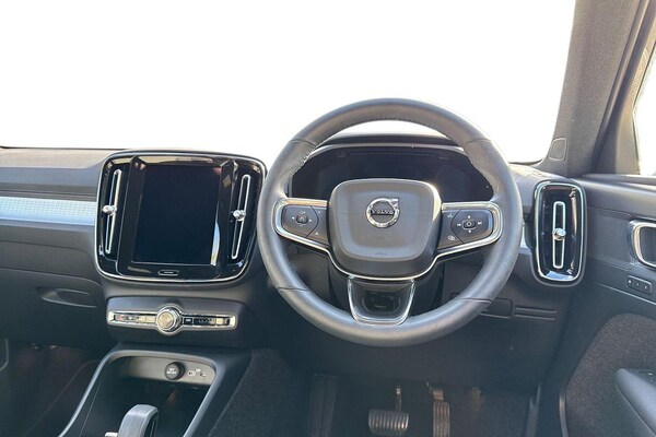 Used Volvo XC40 2022 for sale - 76170665: Photo 9