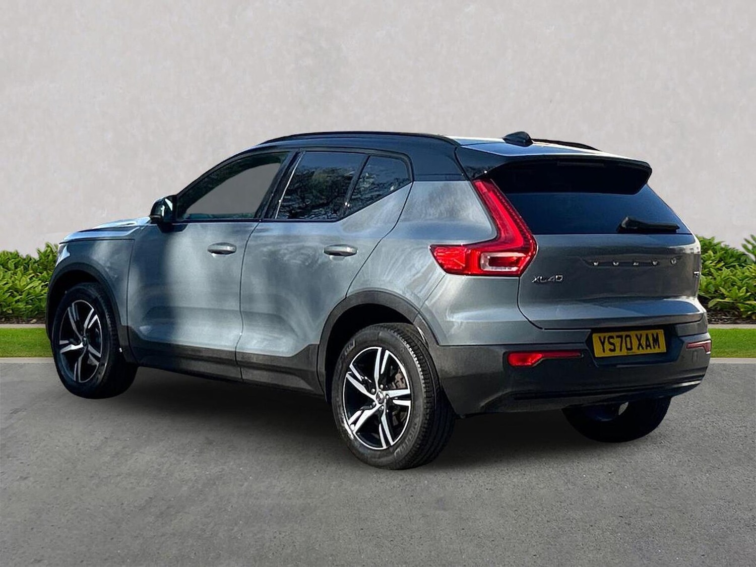 Used Volvo XC40 2021 for sale - 78192776: Photo 2