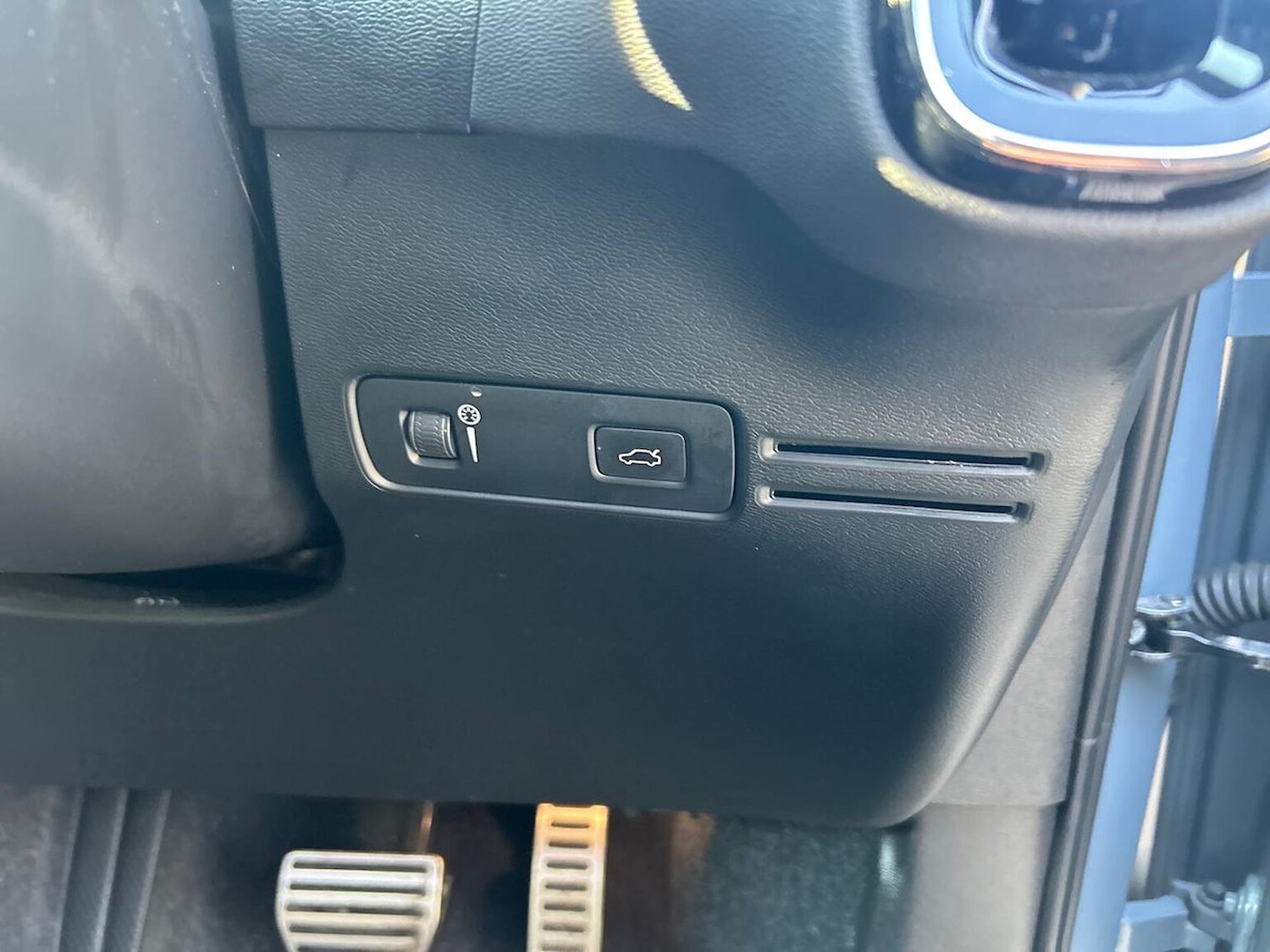 Used Volvo XC40 2021 for sale - 78192776: Photo 23