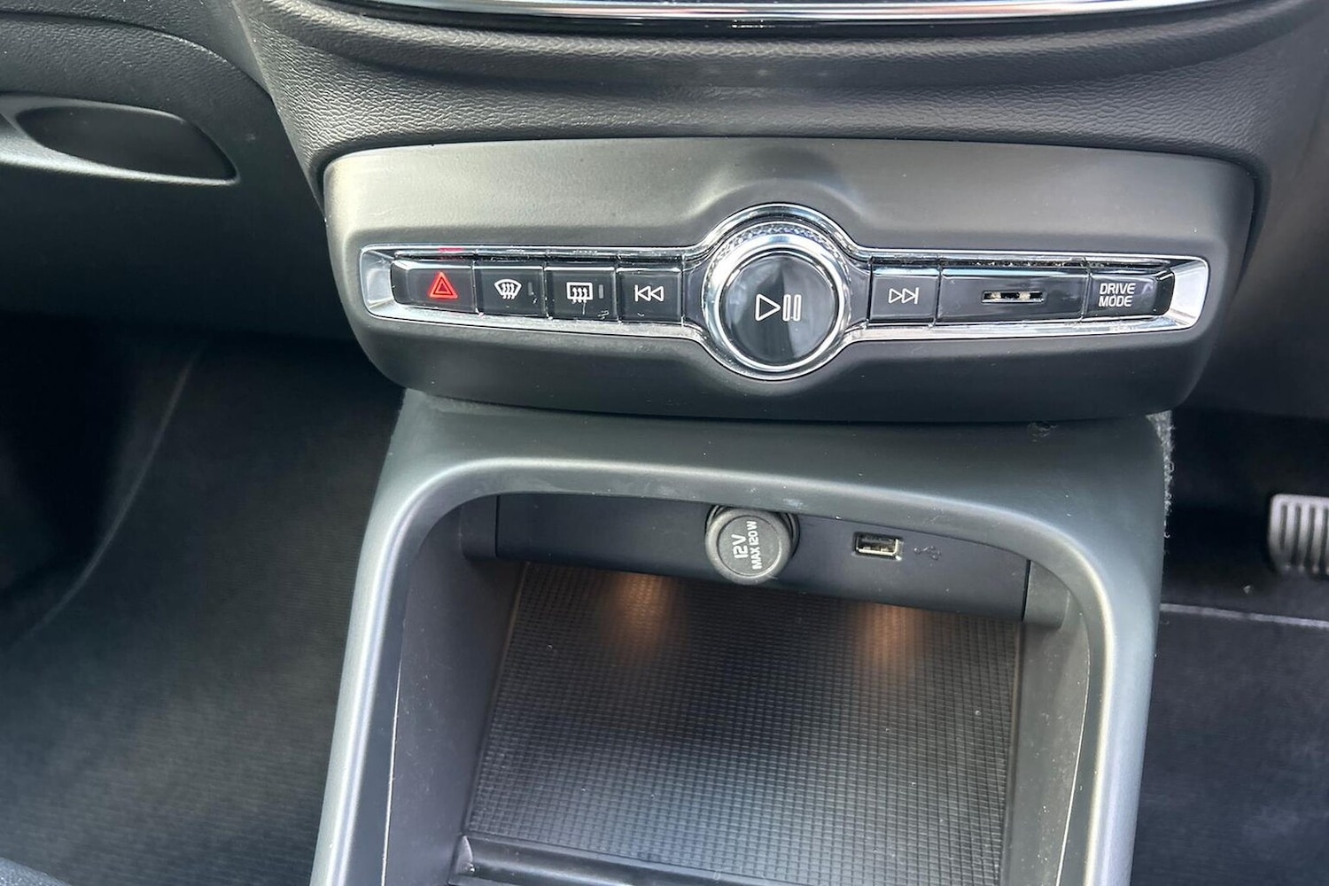Used Volvo XC40 2021 for sale - 76114316: Photo 12