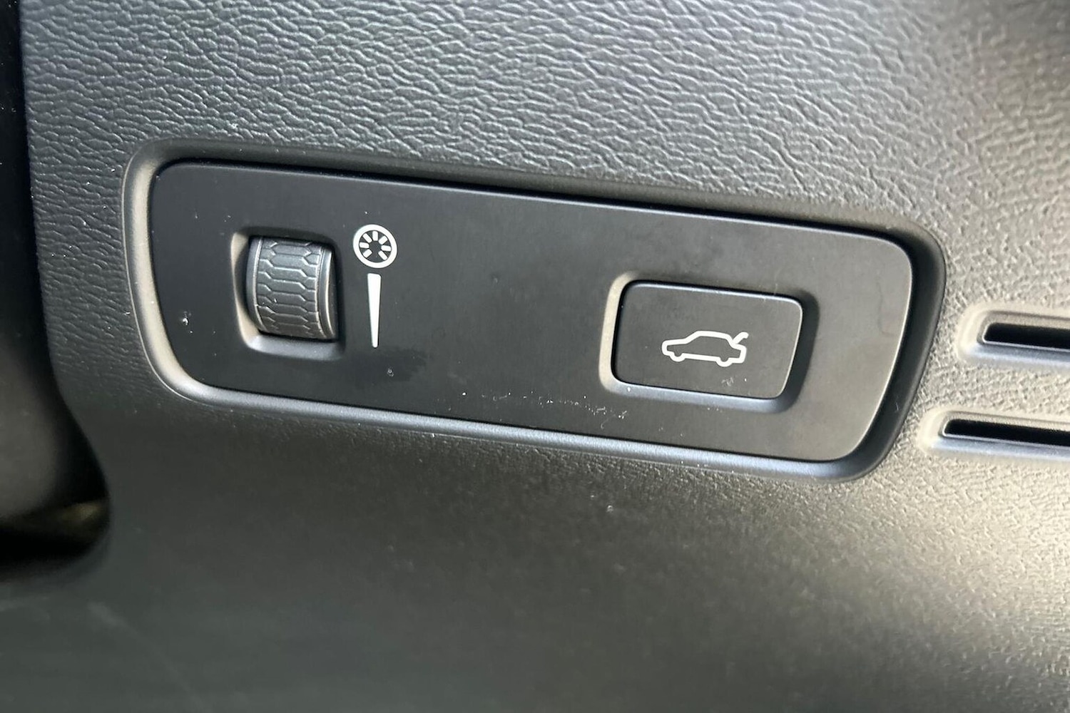 Used Volvo XC40 2021 for sale - 76114316: Photo 22