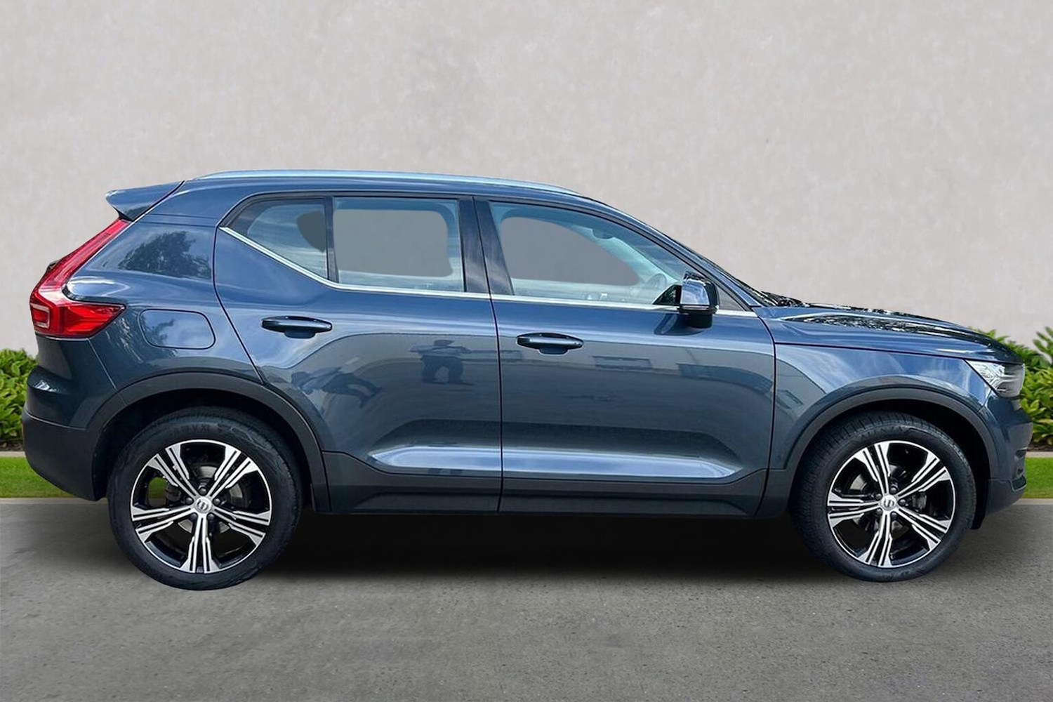 Used Volvo XC40 2021 for sale - 76114316: Photo 3