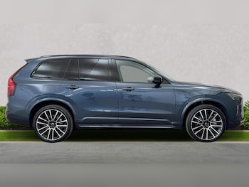 Used Volvo XC90 2025 for sale - 76107082: Photo