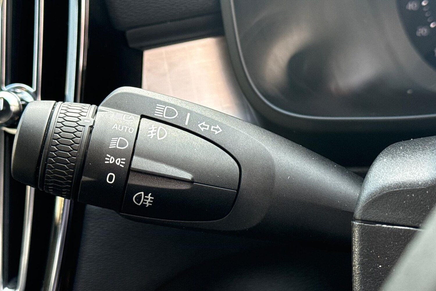 Used Volvo XC40 2025 for sale - 77984004: Photo 28