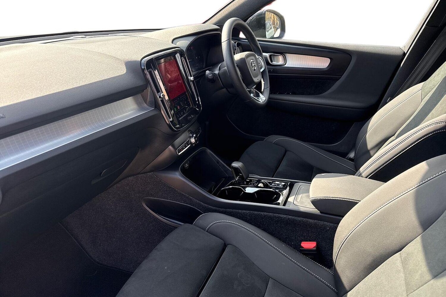 Used Volvo XC40 2025 for sale - 77984004: Photo 7