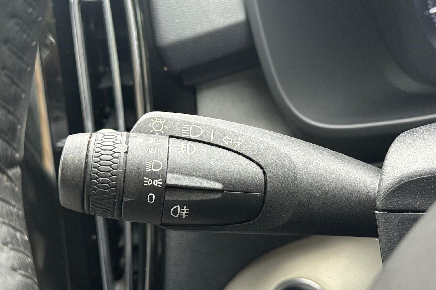 Used Volvo XC40 2020 for sale - 76655878: Photo 27