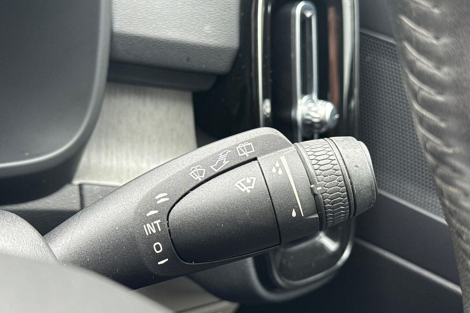 Used Volvo XC40 2020 for sale - 76655878: Photo 28