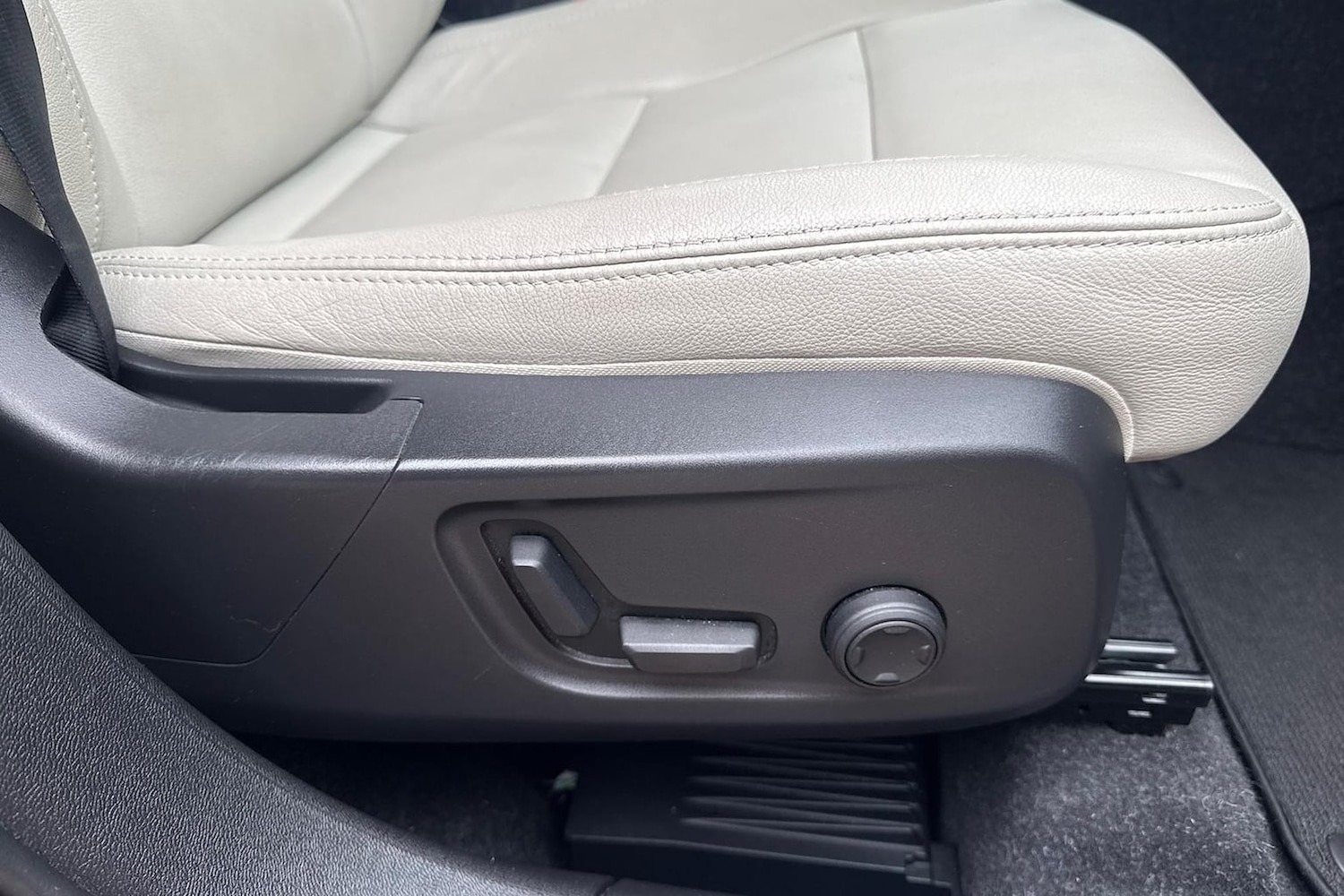 Used Volvo XC40 2020 for sale - 76655878: Photo 29